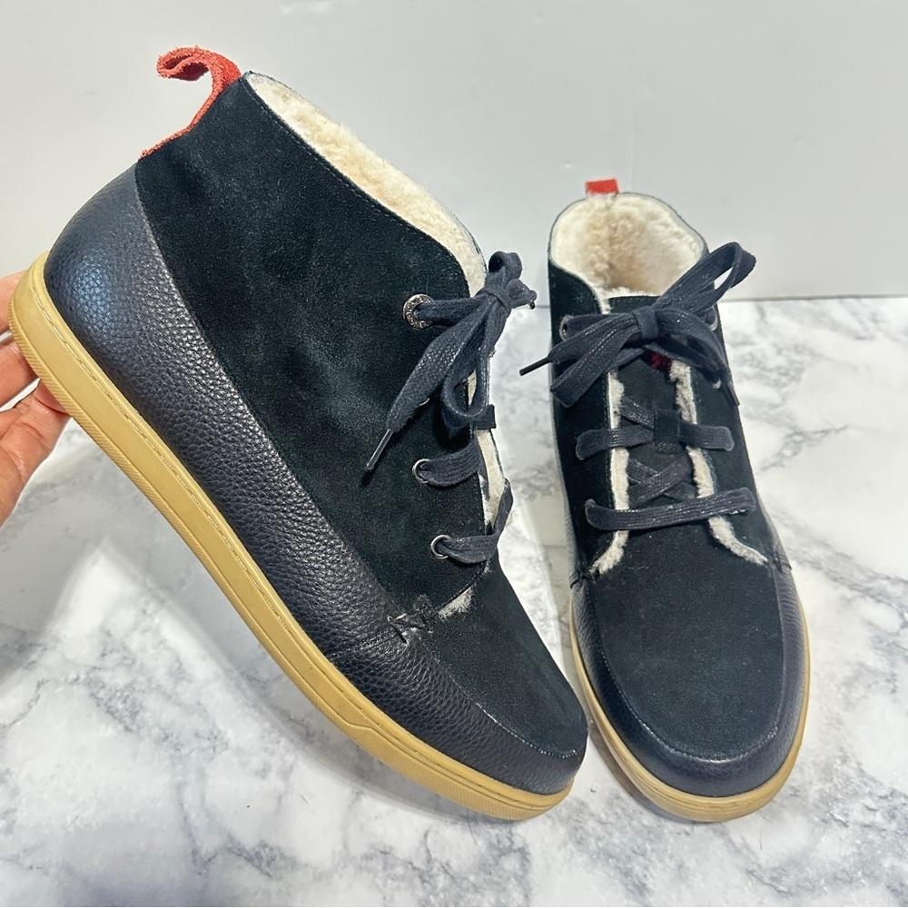 Bugatchi navy leather fur men’s winter fur ankle high top sneakers size 9